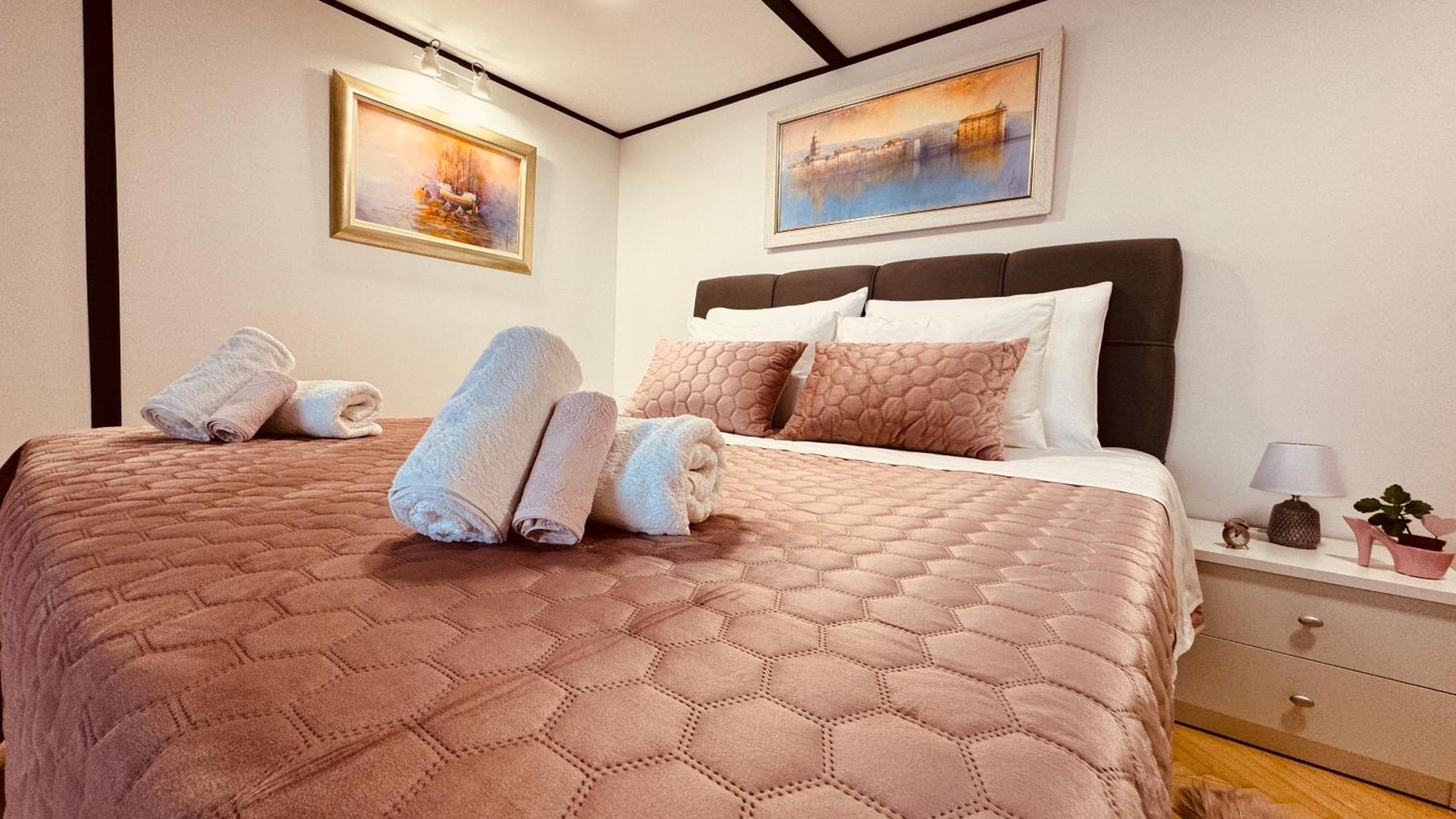 Penthouse Lapis Apartment Split Bagian luar foto